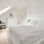 Matic Spacious Modern Apartment