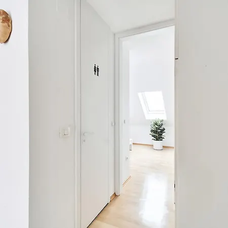 Apartment Matic Spacious Modern Ljubljana