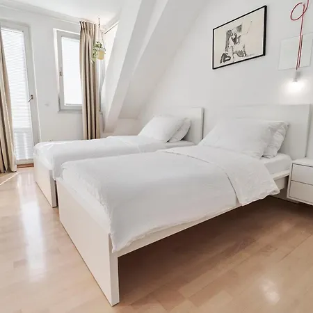 Matic Spacious Modern Appartement